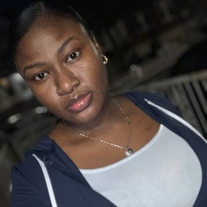 Meet your Posher, Dwynella